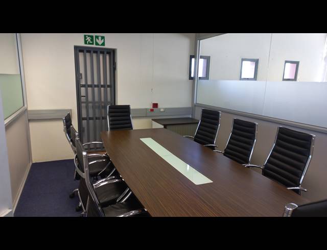 150M² BUSINESS TO LET IN SHERWOOD